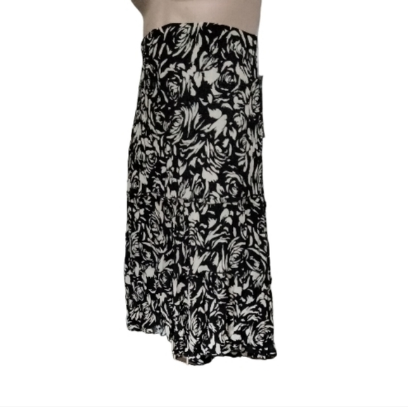 Floral skirt - Picture 2 of 5